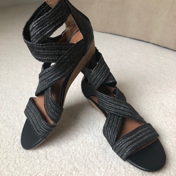 SALE 2 for $26 / 3 for $33 Lucky Brand Strappy Gladiator Ankle Sandals, Size 6.5 - Picture 2 of 11